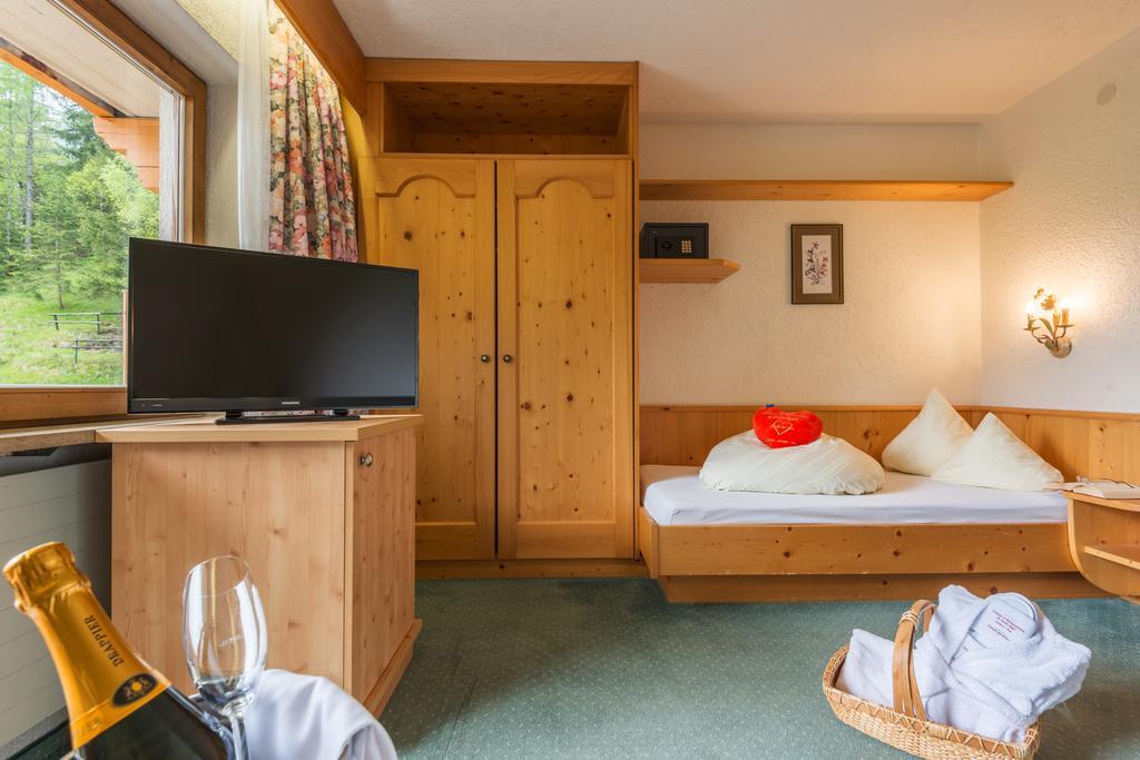 Hotel Hubertushof - Ihr Hotel Mit Herz ลอยทัช ห้อง รูปภาพ