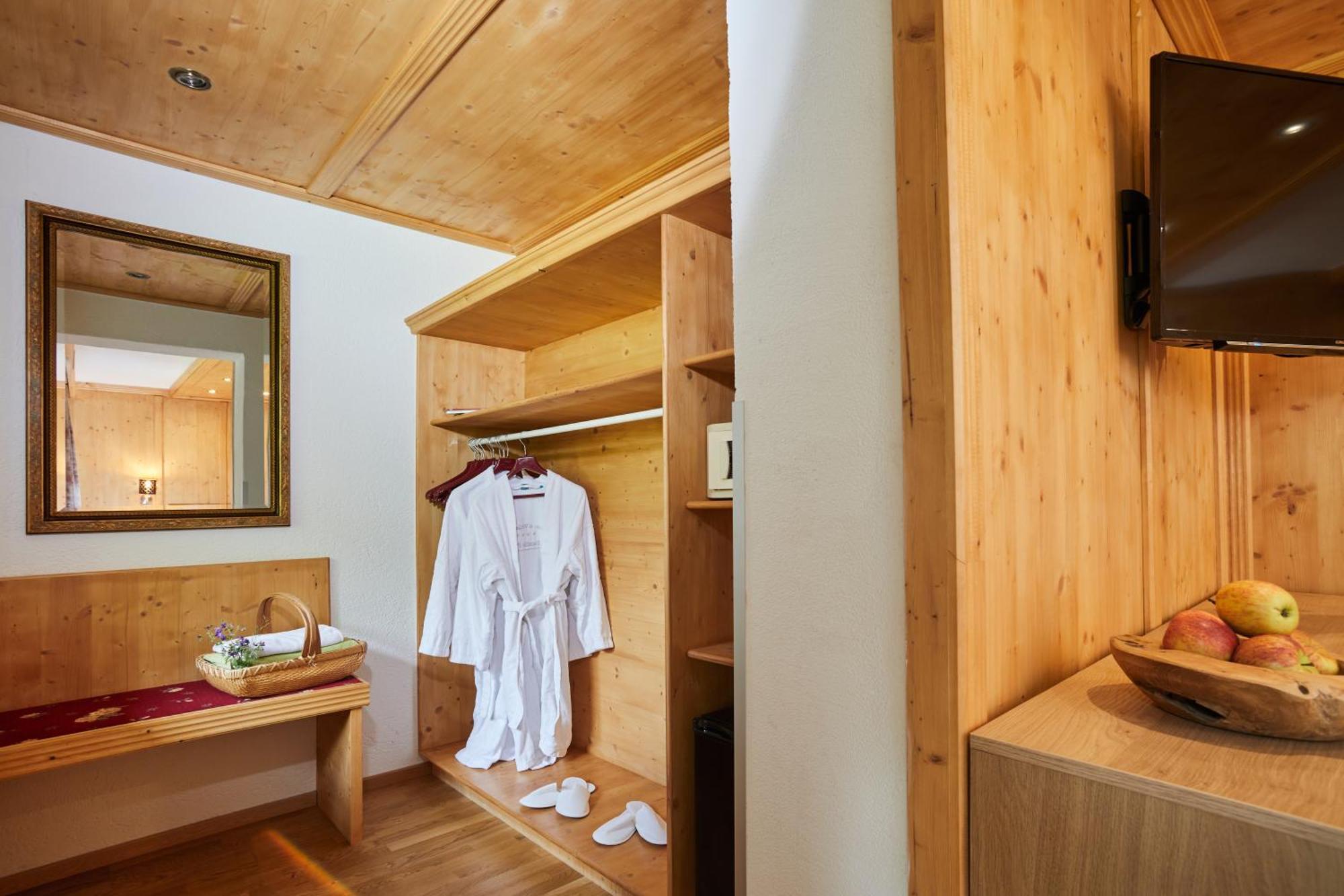 Hotel Hubertushof - Ihr Hotel Mit Herz ลอยทัช ห้อง รูปภาพ